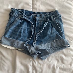 Hollister High Waisted Paperbag Shorts